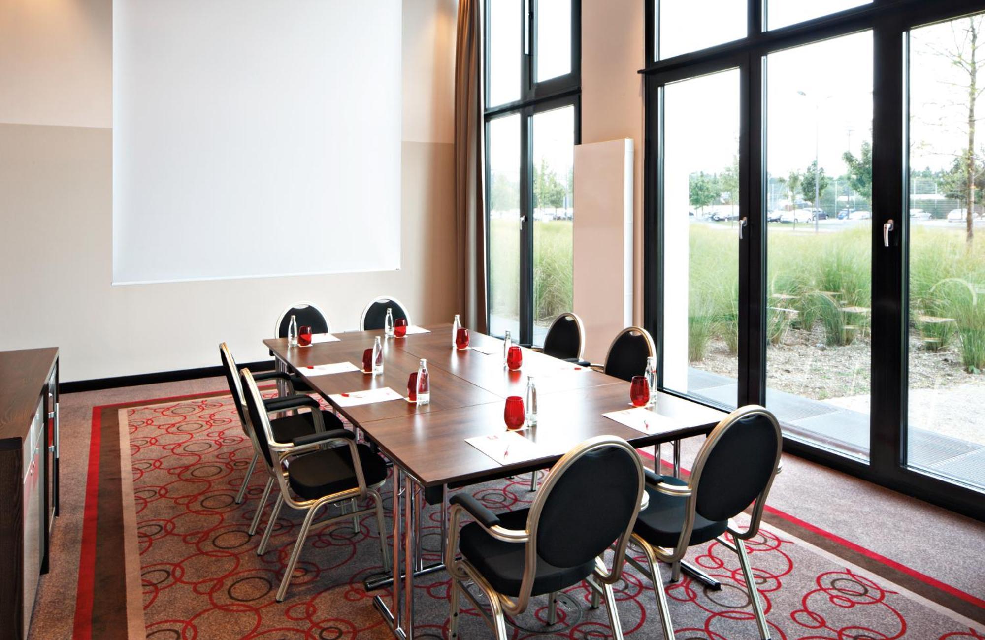 Leonardo Royal Hotel 4*